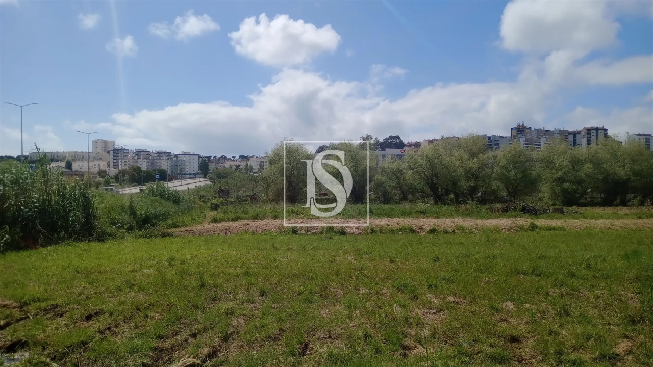 Terreno para Venda em Tavarede Foto 13