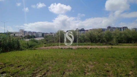 Terreno para Venda em Tavarede