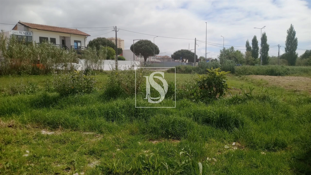 Terreno para Venda em Tavarede Foto 3