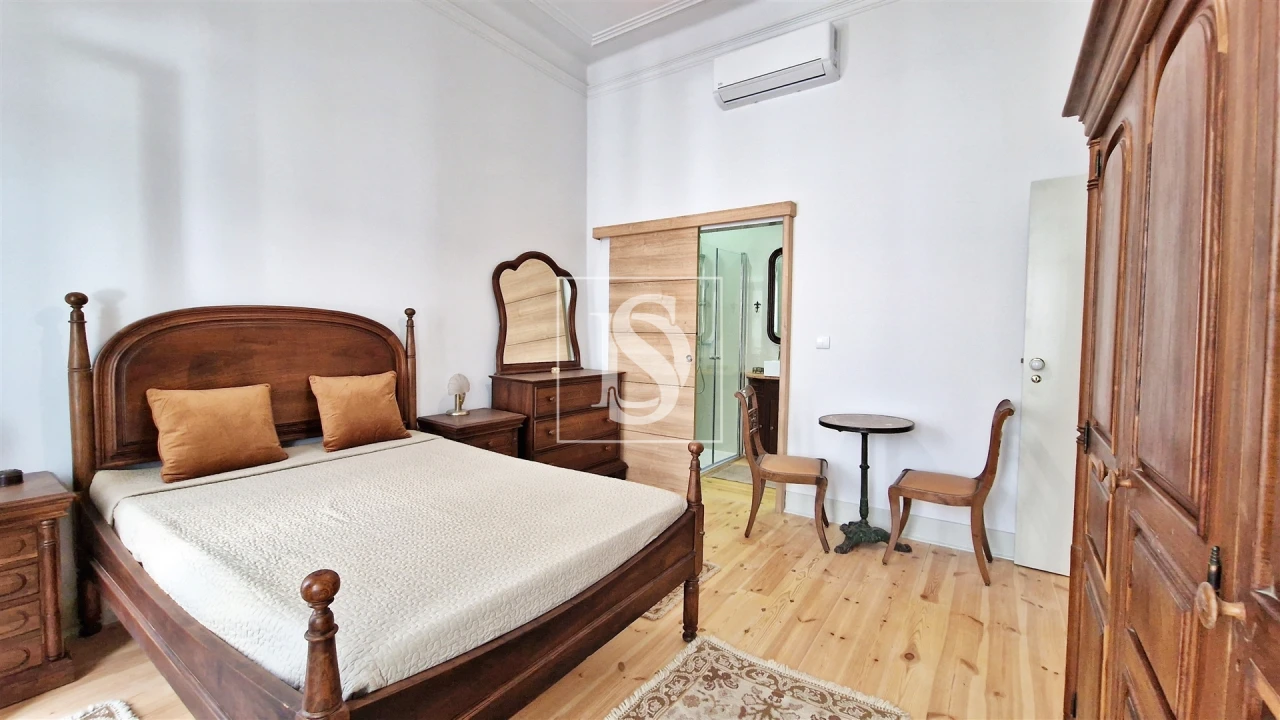 Moradia T8 para Venda em Buarcos Foto 2