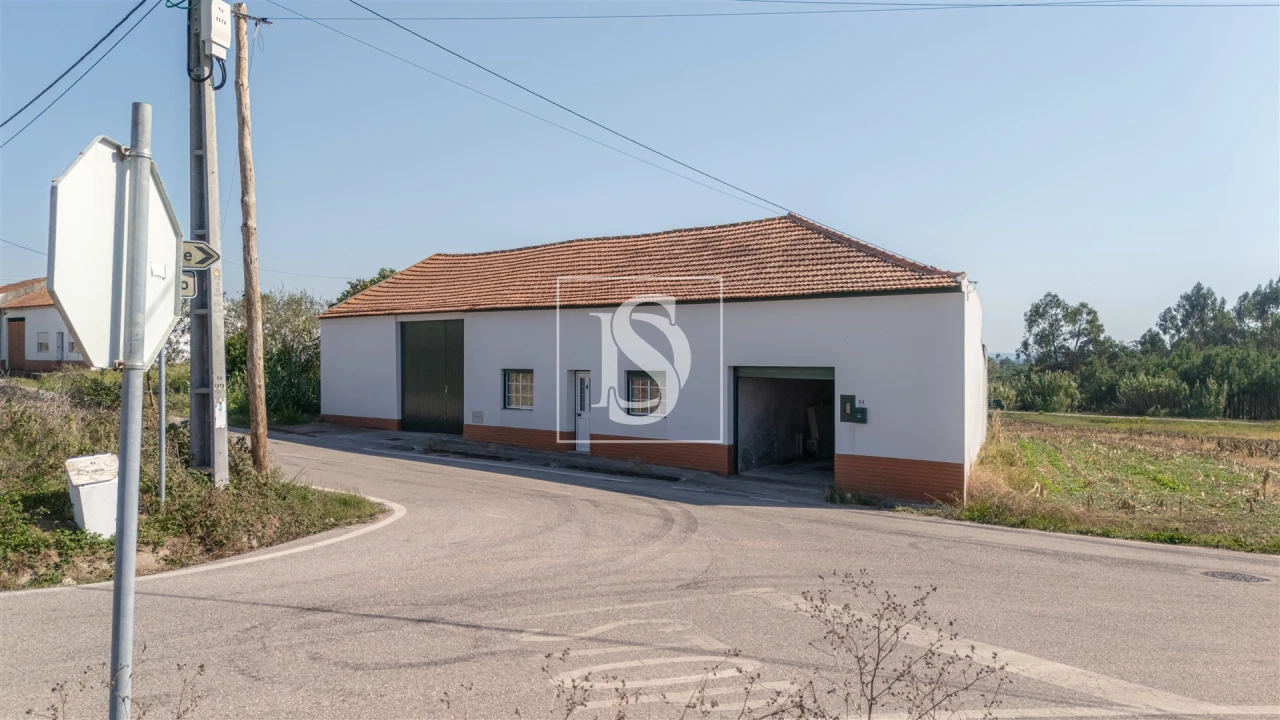 Moradia T3 para Venda em Alqueidão Foto 1