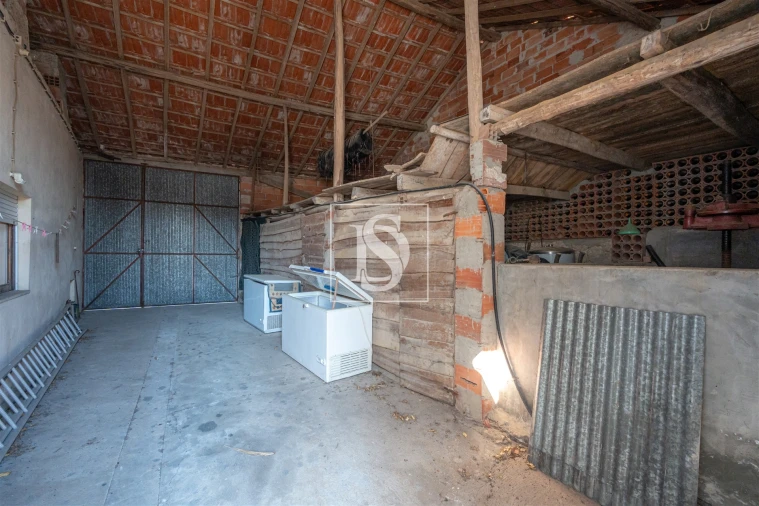 Moradia T3 para Venda em Alqueidão Foto 36