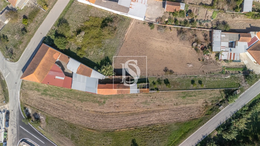 Moradia T3 para Venda em Alqueidão Foto 21