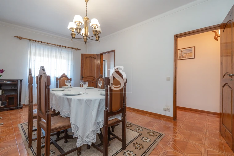 Moradia T3 para Venda em Alqueidão Foto 10