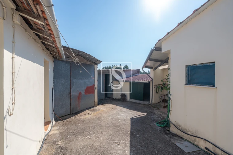 Moradia T3 para Venda em Alqueidão Foto 35