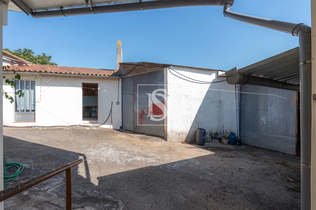 Moradia T3 para Venda em Alqueidão Foto 34