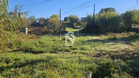 Terreno para Venda em Alqueidão