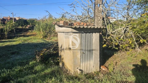 Terreno para Venda em Alqueidão