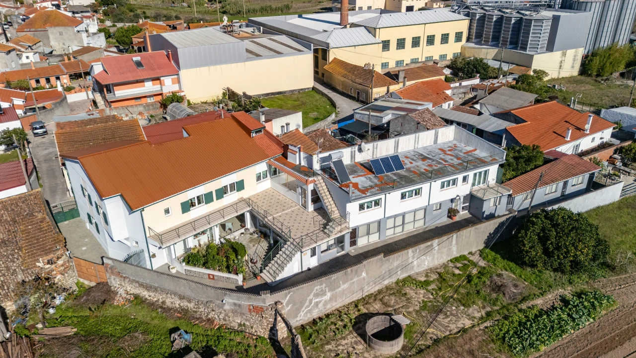 Moradia T7 para Venda em Alqueidão Foto 23