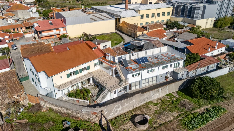 Moradia T7 para Venda em Alqueidão Foto 23