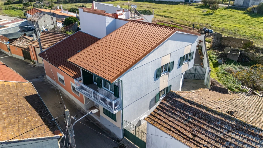 Moradia T7 para Venda em Alqueidão Foto 26