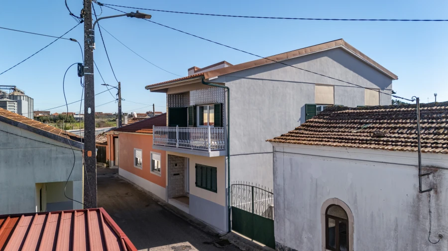 Moradia T7 para Venda em Alqueidão Foto 2