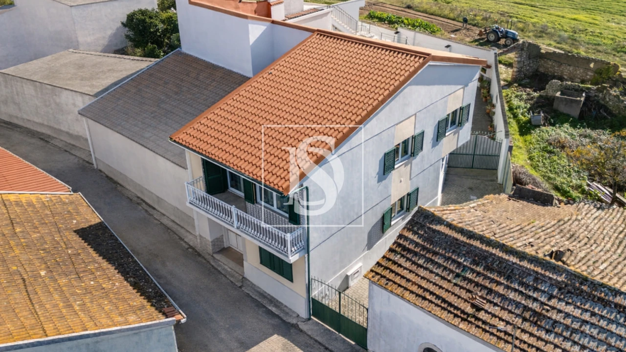 Moradia T7 para Venda em Alqueidão Foto 21
