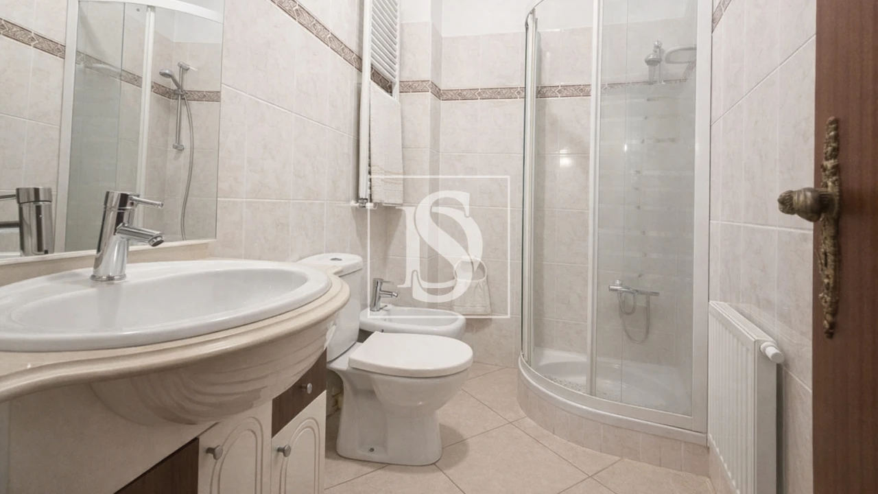 Moradia T7 para Venda em Alqueidão Foto 22