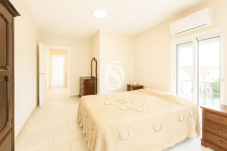 Moradia T3 para Venda em São Pedro Foto 6