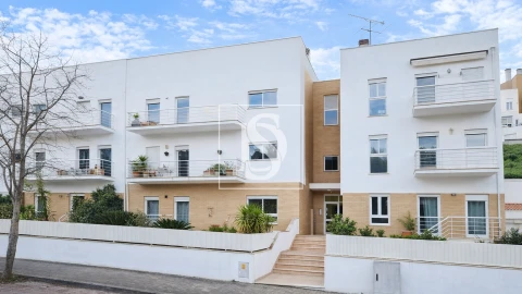 Apartamento T3 para Venda em Santa Clara e Castelo Viegas