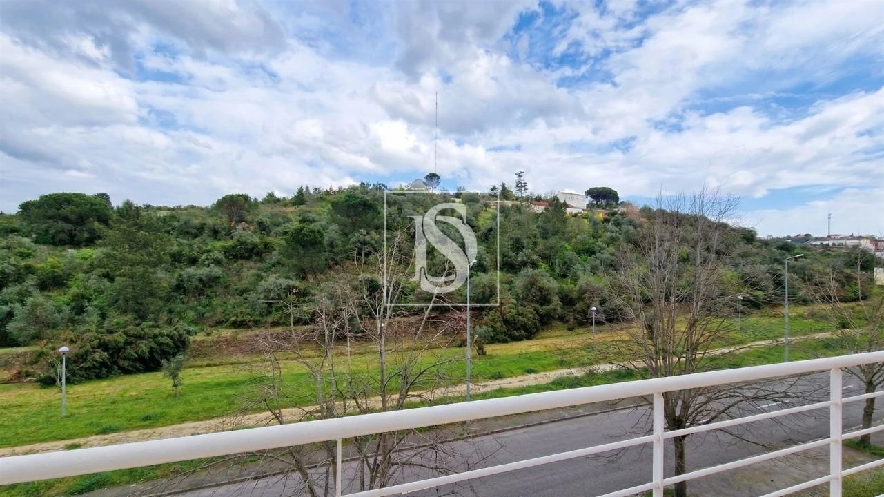 Apartamento T3 para Venda em Santa Clara e Castelo Viegas Foto 5