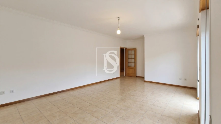 Apartamento T3 para Venda em Santa Clara e Castelo Viegas Foto 3