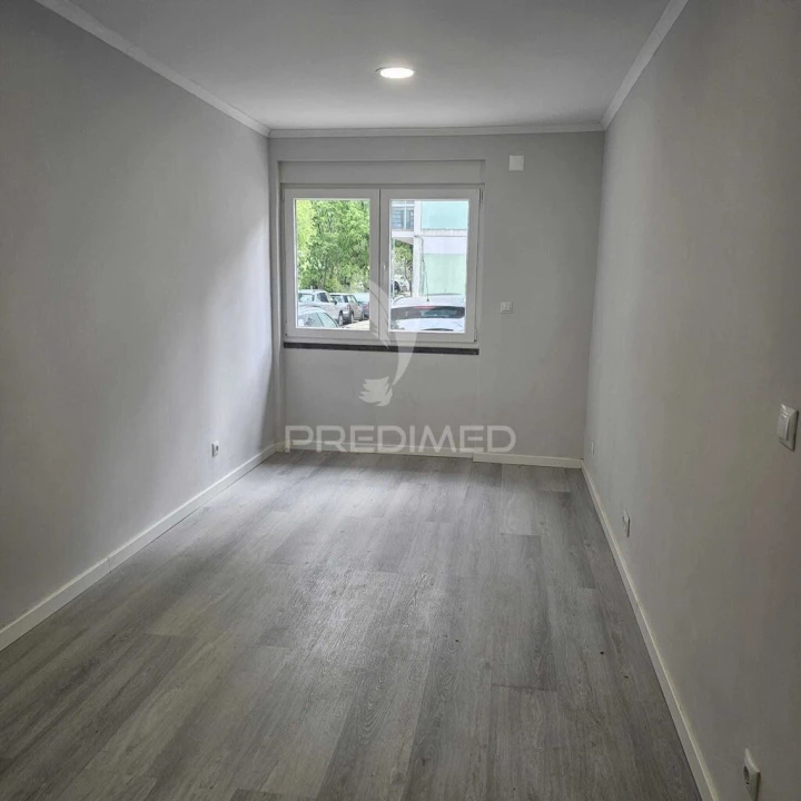 Apartamento T2 para Venda em Benfica Foto 17
