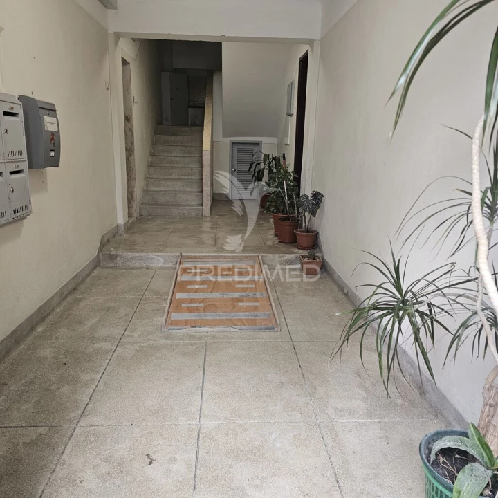 Apartamento T2 para Venda em Benfica Foto 10