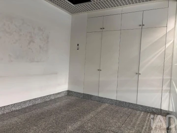 Loja para Venda em Póvoa de Santo Adrião e Olival Basto