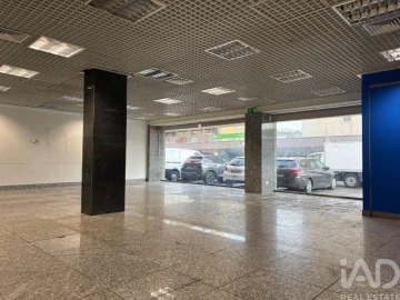 Loja para Venda em Póvoa de Santo Adrião e Olival Basto
