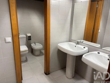 Loja para Venda em Póvoa de Santo Adrião e Olival Basto