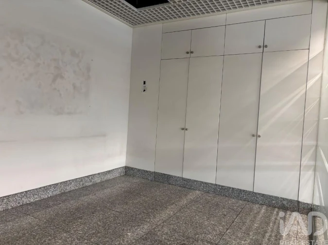 Loja para Venda em Póvoa de Santo Adrião e Olival Basto Foto 7