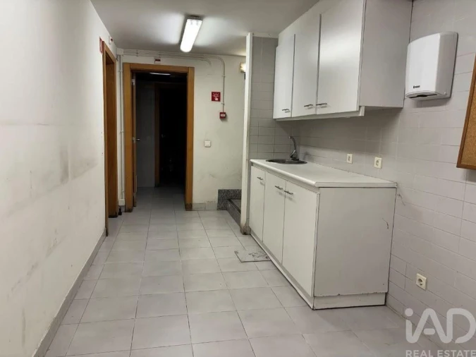 Loja para Venda em Póvoa de Santo Adrião e Olival Basto Foto 9