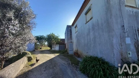 Moradia T3 para Venda em Alcobaça e Vestiaria