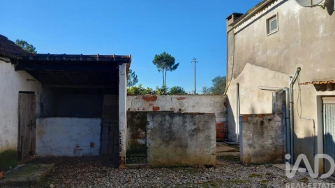 Moradia T3 para Venda em Alcobaça e Vestiaria