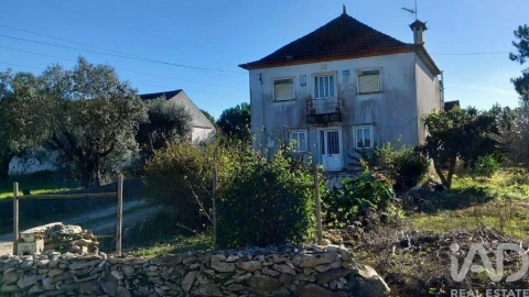 Moradia T3 para Venda em Alcobaça e Vestiaria