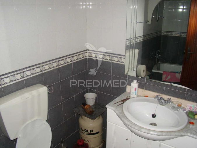 Moradia T4 para Venda em Montalvão Foto 3