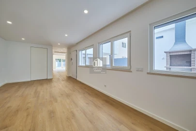 Moradia T5 para Venda em Costa da Caparica