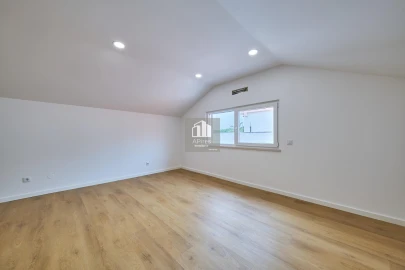 Moradia T5 para Venda em Costa da Caparica