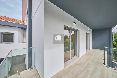 Moradia T5 para Venda em Costa da Caparica