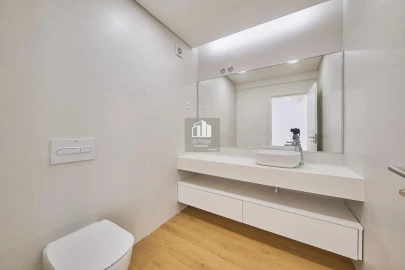 Moradia T5 para Venda em Costa da Caparica