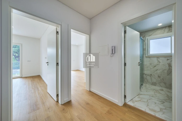 Moradia T5 para Venda em Costa da Caparica Foto 25