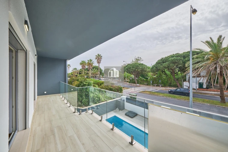 Moradia T5 para Venda em Costa da Caparica Foto 35