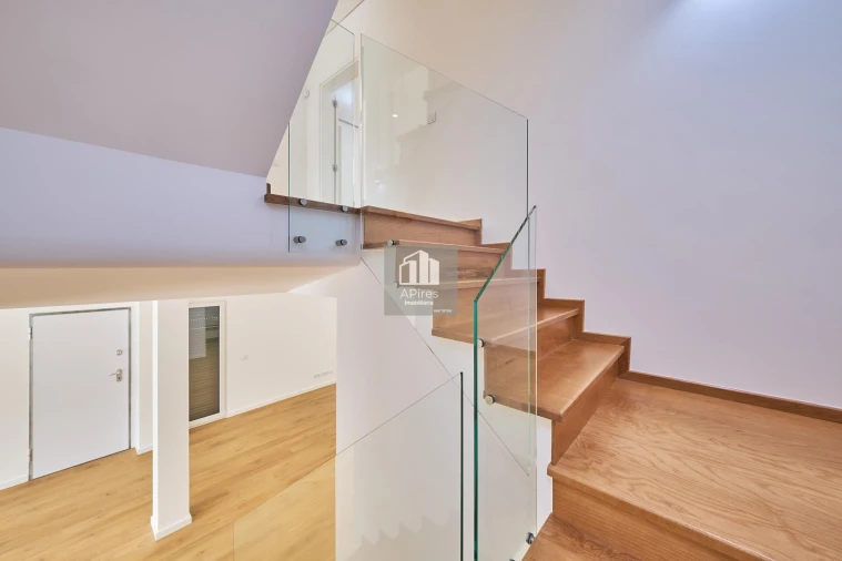 Moradia T5 para Venda em Costa da Caparica Foto 24