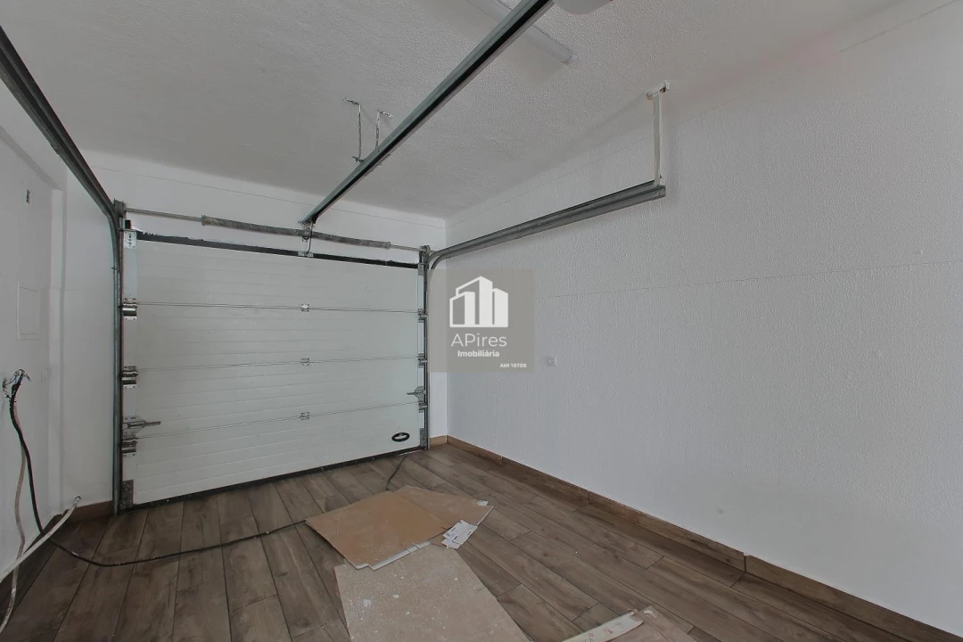 Moradia T5 para Venda em Costa da Caparica Foto 47