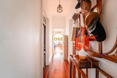 Moradia T3 para Venda em Rosto do Cão (Livramento)