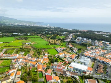 Moradia T3 para Venda em Rosto do Cão (Livramento)