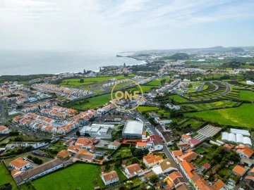 Moradia T3 para Venda em Rosto do Cão (Livramento)