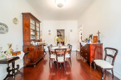 Moradia T3 para Venda em Rosto do Cão (Livramento)