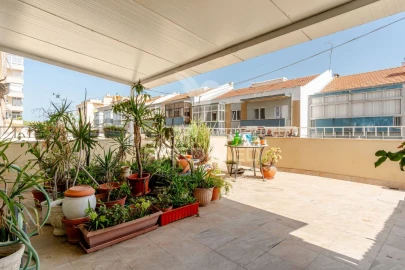 Apartamento T3 para Venda em Laranjeiro e Feijó