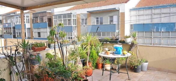 Apartamento T3 para Venda em Laranjeiro e Feijó