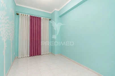Apartamento T3 para Venda em Laranjeiro e Feijó