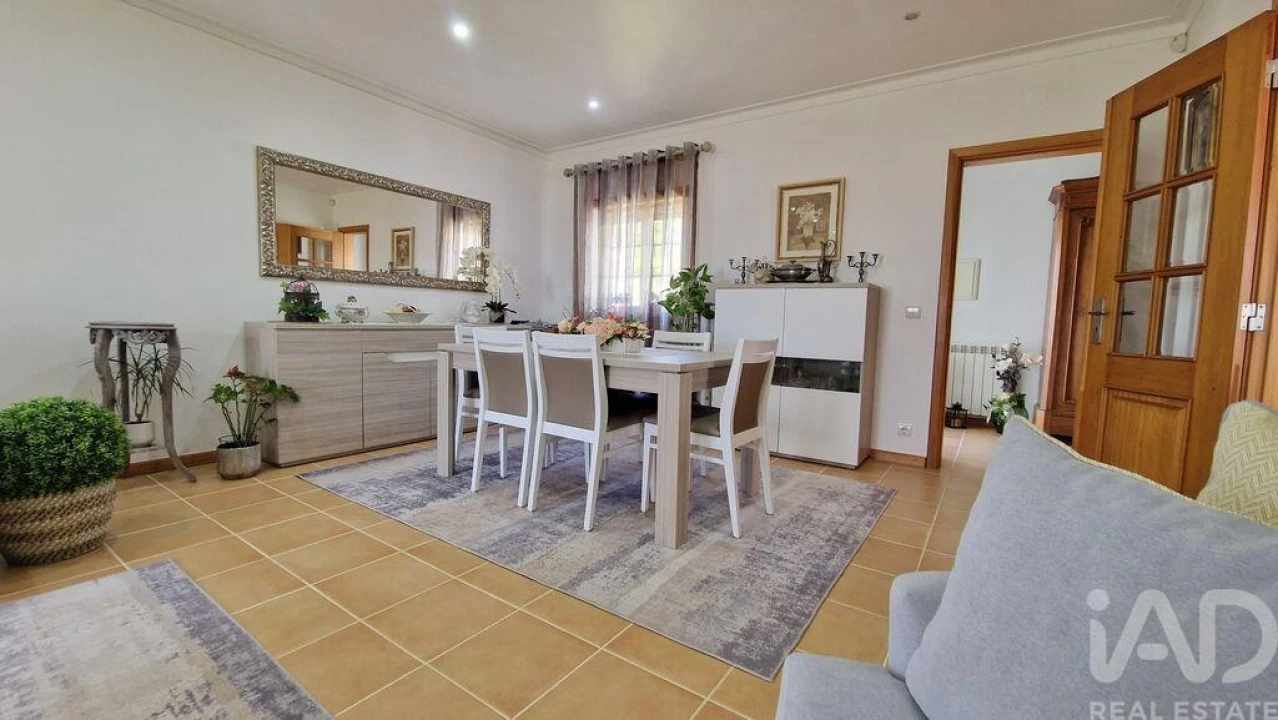 Moradia T4 para Venda em Pedreiras Foto 14