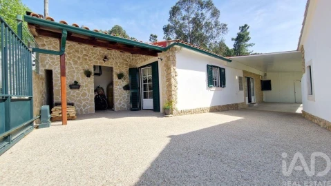 Moradia T4 para Venda em Pedreiras